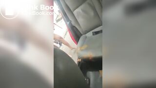 Girl shit herself in the Uber (Short vídeo )