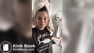 Morning poop toilet selfie