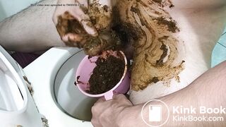 Smear the manure on the penis, masturbate, and ejaculat