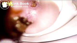 japanese giril shitting toilet 01