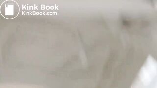 Chica defecando - video 7