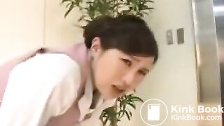 hot girl shits herself