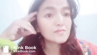 Girl Pooping in The Toilet - video 2