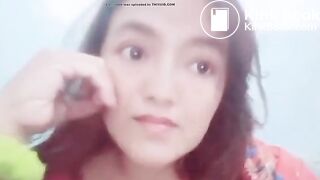 Girl Pooping in The Toilet - video 2