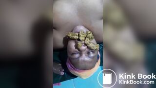 Nasty African scat - video 3