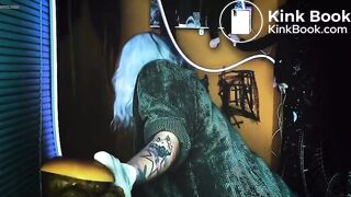 Sweety betty making a shit burger for you