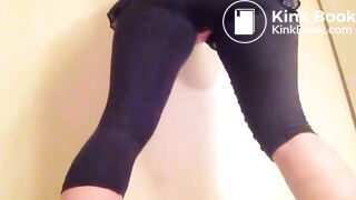 Old Leggings Poop