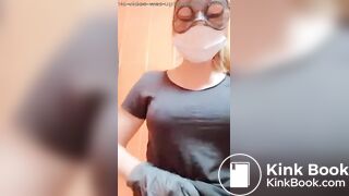 Scat hottie eats her own