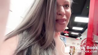 Dine and dump at Five GUYS @scatdark