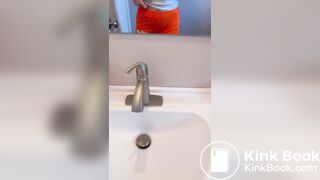 Hooters girl takes a dump for you