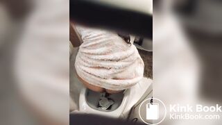 en el bañito cagando-184