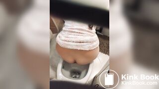 en el bañito cagando-184