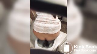 en el bañito cagando-184