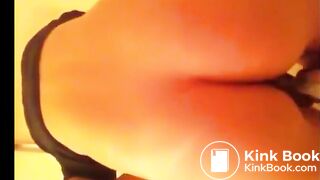 Girl pooping - video 800