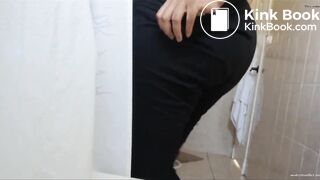 Thick Ebony Shitting - video 2