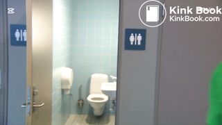 Nordic reporter defecates in a jar