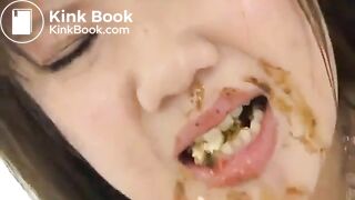 Japanese scat eating - video 20