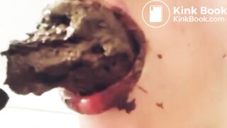 ... deliciosa comiendo su propia mierda