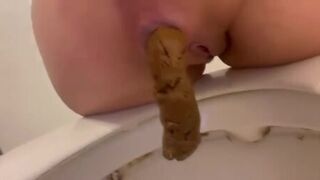 Girl shiting - video 3
