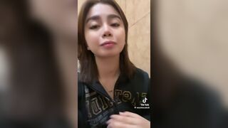 doing a tiktok while pooping