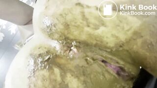 Big poop in shiny black tights