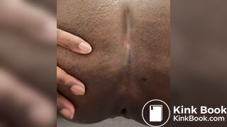 Girl pooping - video 806