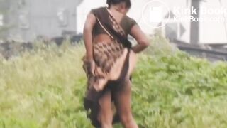 Desi aunty shitting