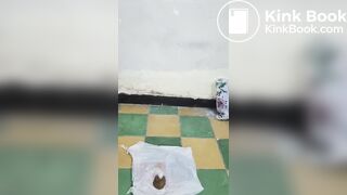 big ass girl shits