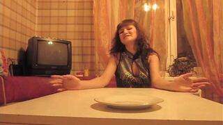 Hot milf does a poop on her table