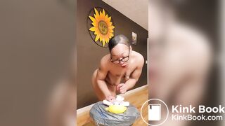 giantess with dirty ass and shitting