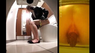 Asian girl Pooping Voyeur