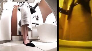 Asian girl Pooping Voyeur