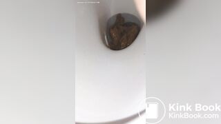 girl pooping selfie2