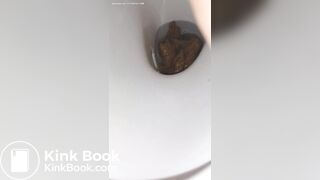 girl pooping selfie2