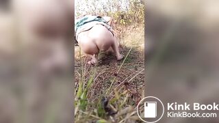 DESI POOPING