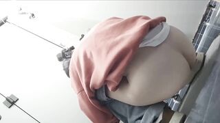 Chinese worker pooping