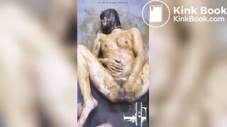 Masturbándose desesperada llena de mierda