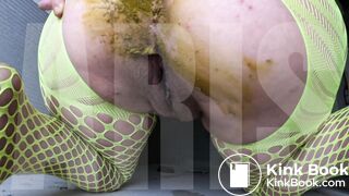 Dirty beauty @scatdark