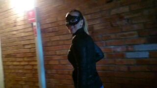 Shitting in jeans in the public hall