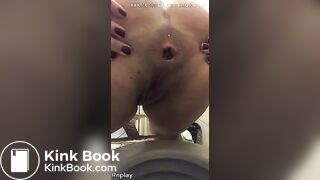 Girl pooping on toilet - video 148