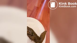 Frontal poop from a sexy brunette