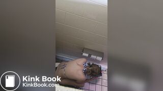 Girl pooping overstall - video 2