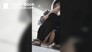 chinese beautiful girl diarrhea
