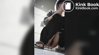 chinese beautiful girl diarrhea