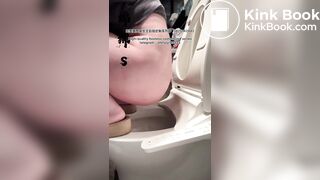 Girl pooping in toilet 016