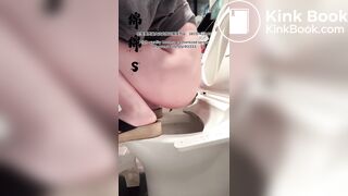 Girl pooping in toilet 016