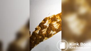 Girl pooping - video 782