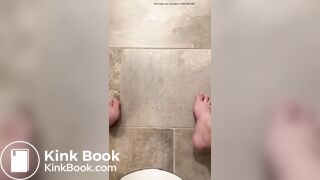 Girl pooping on toilet - video 8