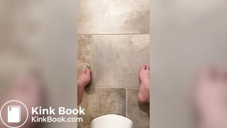 Girl pooping on toilet - video 8