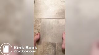 Girl pooping on toilet - video 8